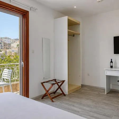 Valley View - Private With Balcony By Sf Homes R4 *