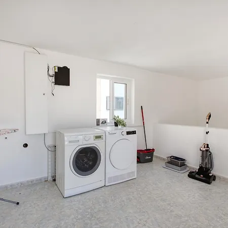 Valley View - Private With Balcony By Sf Homes R4 公寓 *