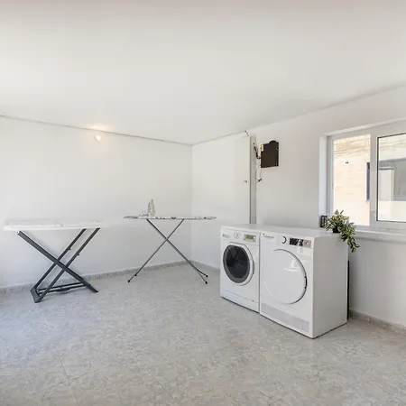 Valley View - Private With Balcony By Sf Homes R4 * Saint Julian's