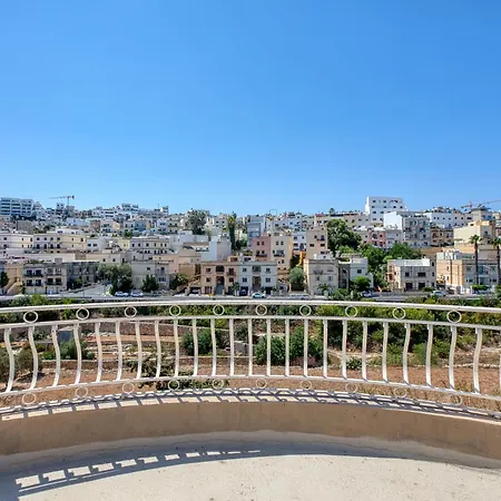 Valley View - Private With Balcony By Sf Homes R4