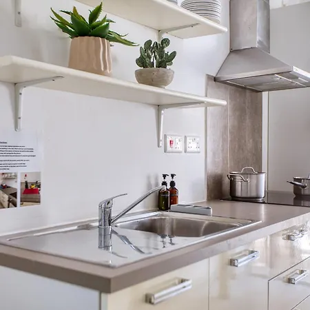 Valley View - Private With Balcony By Sf Homes R4 公寓