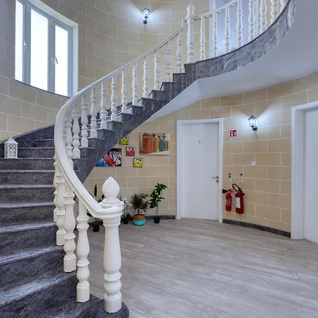 公寓 Valley View - Private With Balcony By Sf Homes R4 *